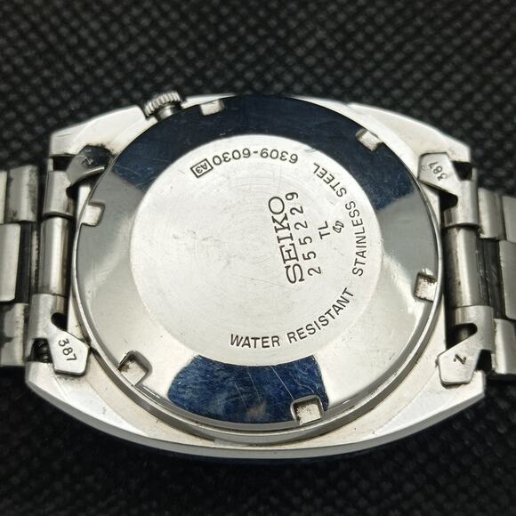 Vintage 1974 Seiko Square Automatic Mens Silver Watch W/daydate & Gold accents - Picture 8 of 8